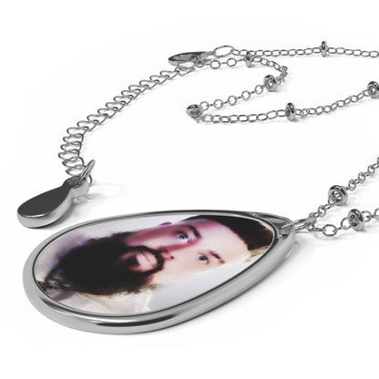 Joeyy Oval Necklace